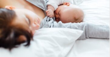 breastfeed your baby while lying down